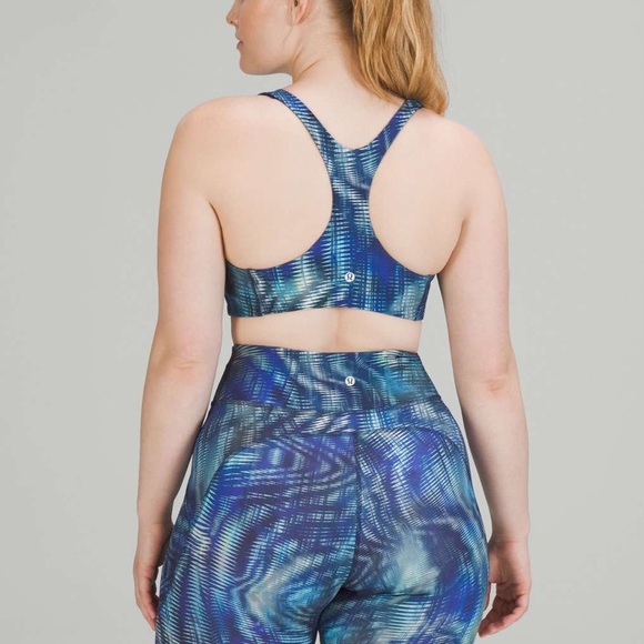 Lululemon Wunder Train Bra C/D Cup—2 - Picture 3 of 9